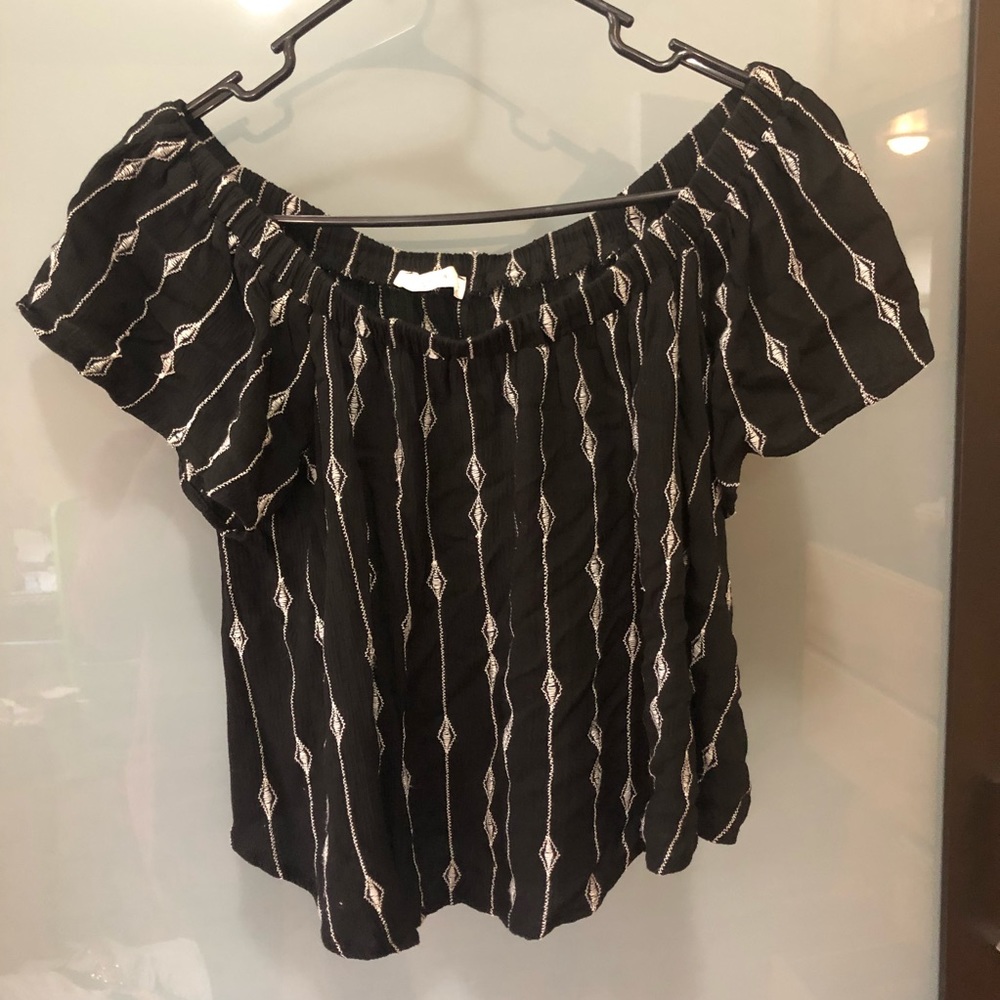 Lush of the shoulder top